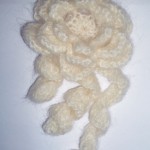 Random image: Вязаное украшение, белая роза, вязаная брошь